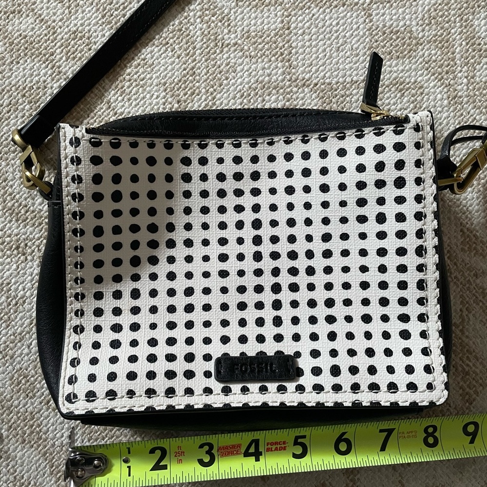 Fossil purse